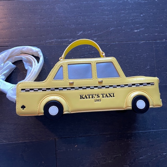 READ like new Kate Spade 3D NYC Taxi Yellow Cab Crossbody Bag KI975 Novelty - Picture 5 of 14